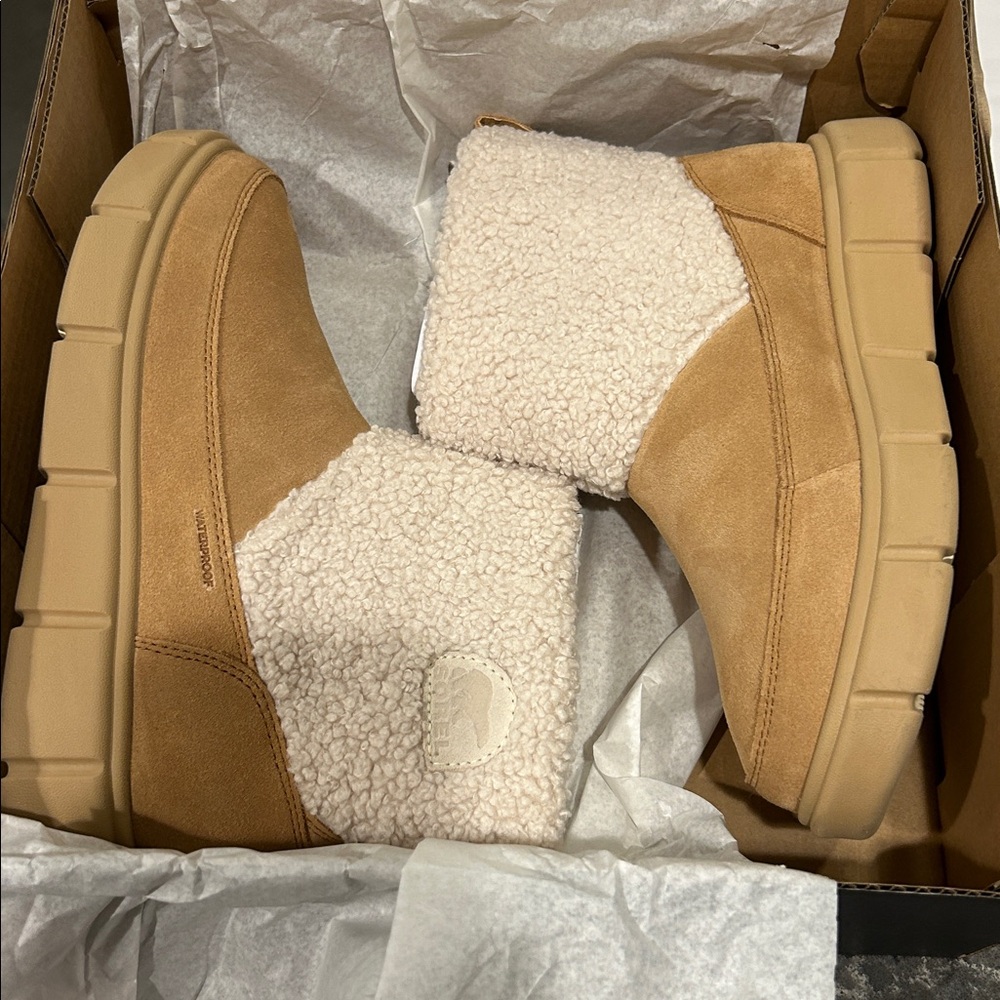 Sorel Explorer III  Slip-on Cozy Waterproof Boots - Picture 8 of 9